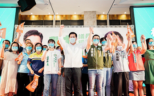 選戰倒數百日衝刺  林佳龍至鶯歌、板橋與議員聯合造勢