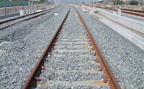 台鐵汐止站發生落軌死亡事故！影響16次列車 台鐵：已恢復正常行車