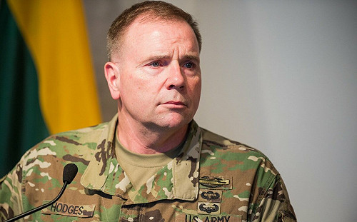 美駐歐前陸軍總司令：提供戰鬥機可幫助烏克蘭年底前取得勝利