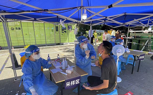 債台高築 中國地方政府沒錢付Covid-19檢驗費