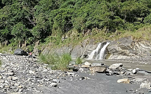 南投武界溯溪又出事! 台中清水區公所5人失聯警消搜救