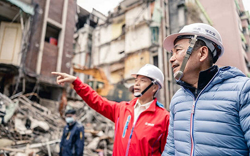 蘆洲海砂屋感恩團聚 與侯友宜種下同心樹