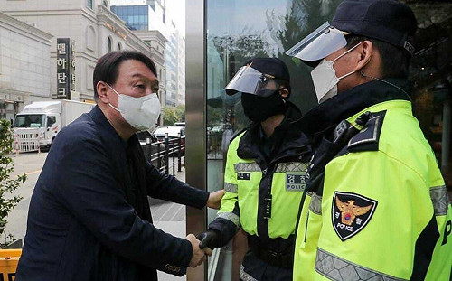 總統府遷址「龍山」後 尹錫悅每日通勤「動員700警力」 韓網輿論炸鍋