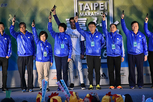 台北馬拉松清晨開跑  肯亞好手抱走180萬獎金