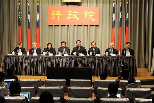 漲價有理？一例一休後 服務業成本僅增千分之2