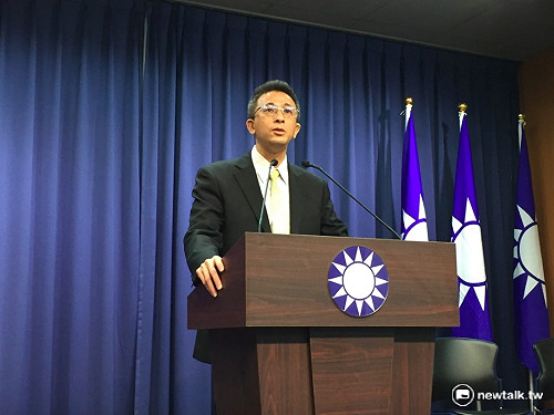 送交黨工薪資清冊 胡文琦：盼黨工能過好年