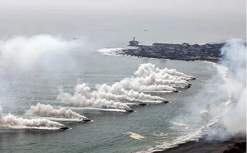 離北韓只有30公里! 美韓聯合部隊首次多管火箭發射系統實彈演習