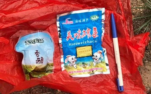 無人機丟「榨蛋」？！金門海灘垃圾袋包裹有玄機 資深媒體人：明顯挑釁