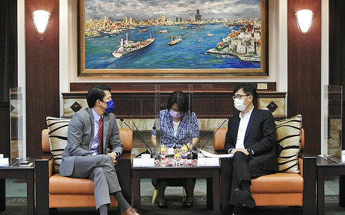 AIT高雄分處長黃東偉首訪陳其邁 展望美台教育合作