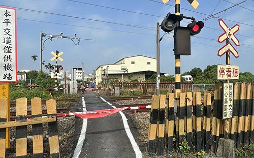 平交道號誌故障已修3天！台鐵產工：充足人力、日常檢修才是解方