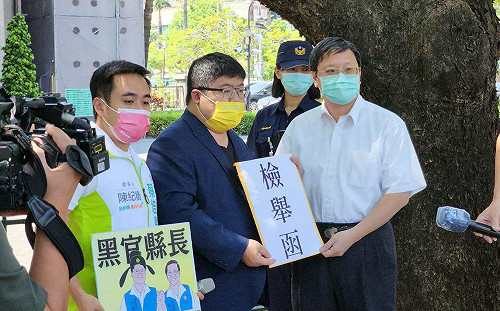 赴監察院遞狀檢舉 蔡培慧團隊批南投縣長林明溱聘任兒子當「黑官」