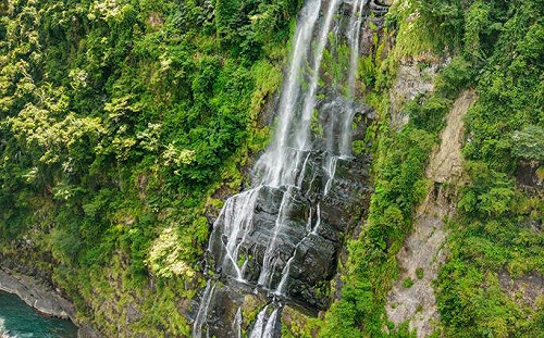 新北讓色彩說故事 「烏來黑」代表色取自野溪溫泉仙境