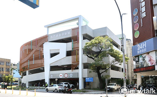 推動友善停車空間  南市首座前瞻立體停車場完工啟用