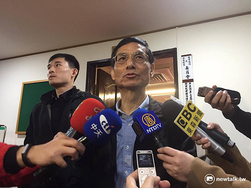 年改調升勞保費率  林萬億：不調破產恐提前