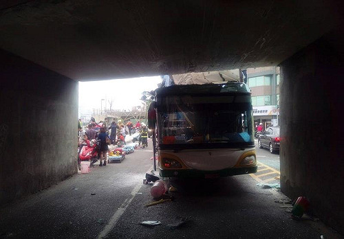 陸客團車禍  陸委會：已循常態管道通報陸方