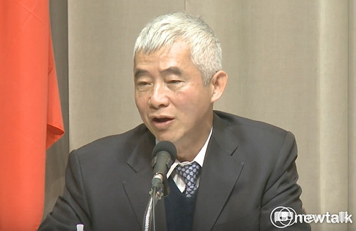 交通部長交接儀式  交接後卸任後騎腳踏車離開