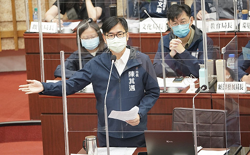 人均社福支出六都最高  陳其邁：高雄社區關懷據點年底達520處