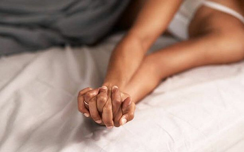 她喊表現好3天1次！尪薪水全繳求歡