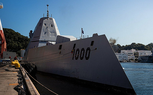 「朱瓦特」納編第7艦隊現身橫須賀 美媒：為潛在對手製造新一層戰場複雜性