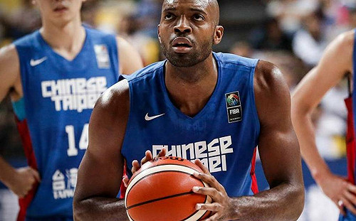 戴維斯是「本土的」！ 矢板明夫：打開大門是台灣走向國際的好機會