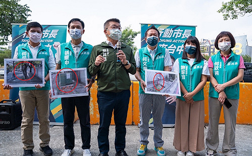 人行道有三寶-電箱消防栓行道樹 蔡其昌推出整平政見