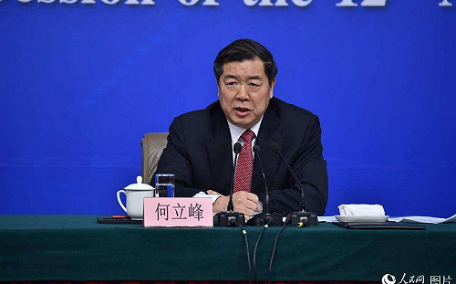 中國跪了? 疑找瑞士出頭作東將與美談判 網調侃：這叫雙膝著地支撐休息