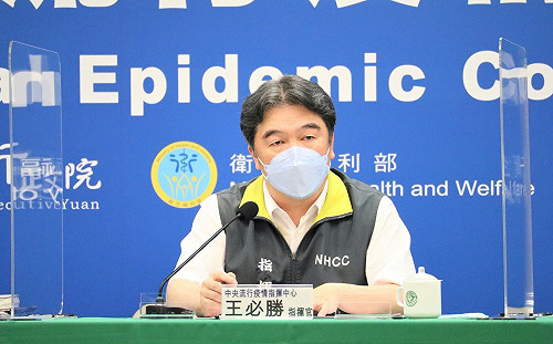 快訊》12/1起室外口罩禁令鬆綁!室內4情形免戴  王必勝:大型室外活動另行研擬