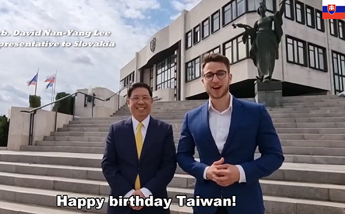(影)中東歐5駐外館「多瑙河連線」與友台政要、烏克蘭難民共祝台灣生日快樂