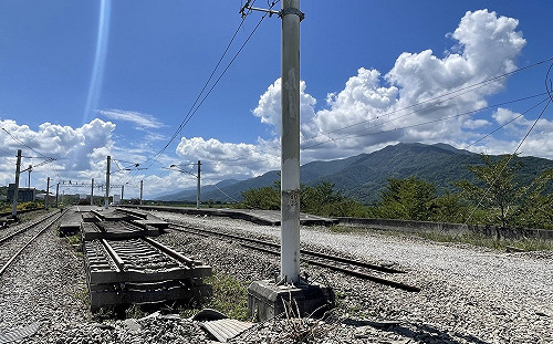 玉里－富里尚未搶通！「國慶疏運」台鐵2車站各5輛接駁車待命