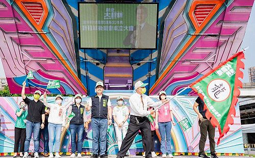 超過百輛計程車相挺 林佳龍：計程車司機是勝選秘密武器