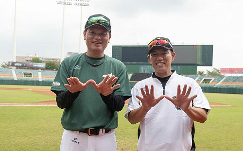那個男人來了！井端弘和台鋼報到