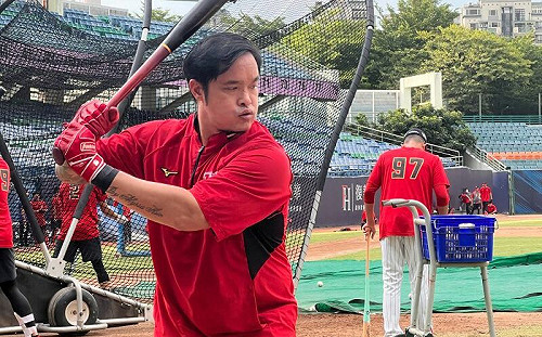 師兄換棒不是藏招 300轟卡彈再出招