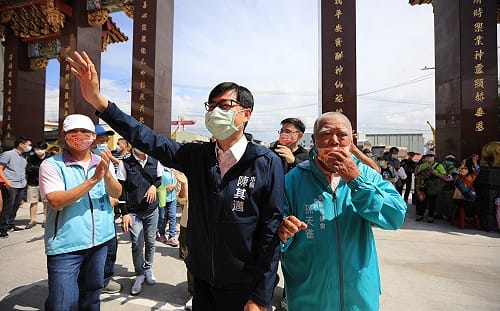 柯志恩青年政策批產業結構  陳其邁：繼續支持年輕人就業與創業