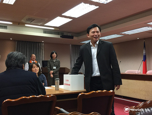 年改重鎮司法委員會抽籤  橘2席、時力掛零