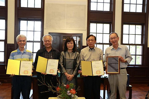 228前夕 成大補發受難學生畢業證書
