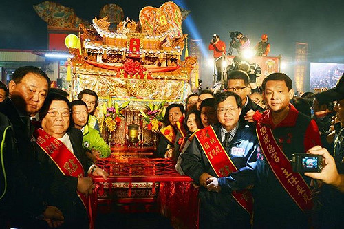 三月瘋媽祖 桃園龍德宮媽祖南巡遶境
