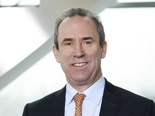 川普執意蓋美墨邊境牆  全球最大水泥廠接單