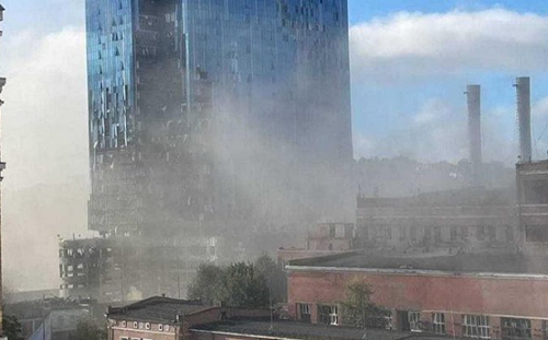 三星駐烏克蘭總部遇襲！ 濃密黑煙包圍大樓