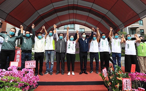 雙市長拉抬湯詠瑜 力拼高雄第一席台美雙律師議員