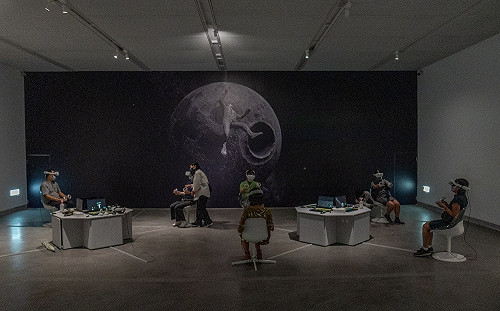 國際新媒體藝術大師黃心健回顧展《Ｘ人稱》高美館重磅登場