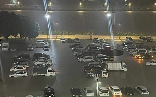 百齡橋轎車慘泡水！律師曝國賠主張