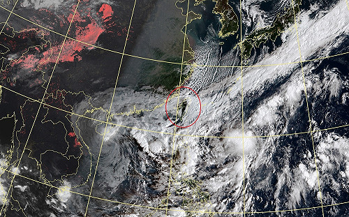 颱風帶雨遠離天氣轉涼 台南以北16縣市颳強風