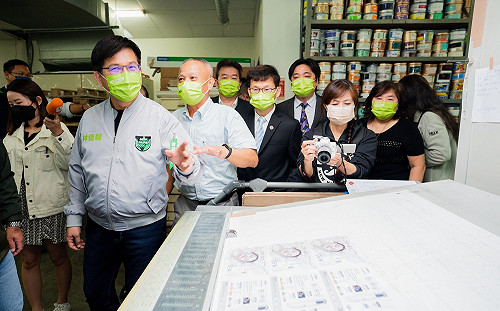 侯友宜無法迴避！林佳龍：選市長又選總統領2次補助款 欺騙社會！