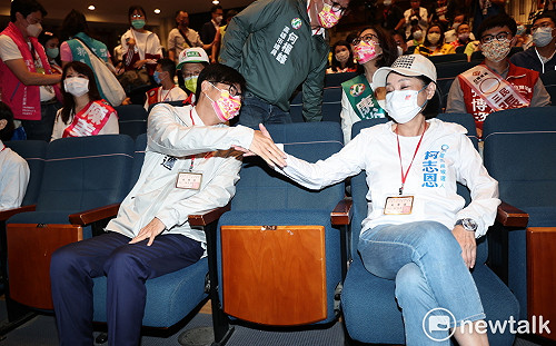 首度與柯志恩同框  陳其邁：祝福她選舉一切順利