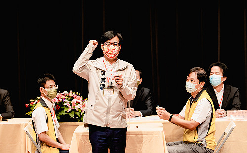 陳其邁抽中４號籤 期望再拚４年、高雄起飛