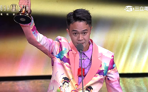 金鐘57》《寶島神很大》奪生活風格節目獎！柯大堡拿主持人獎高呼：台灣真好