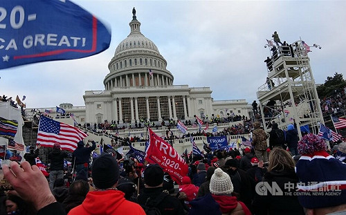 被川普捲入0106國會爆動! 前親信控訴 : 害我像賤民一樣找不到工作！