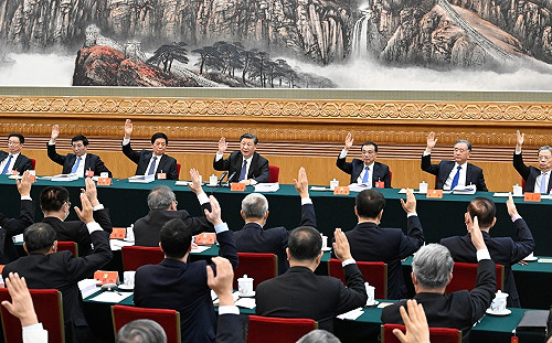 （影）三中全會前風暴! 傳鄧小平、賀龍之孫被捕 北京防暴部隊封院抓人影片曝