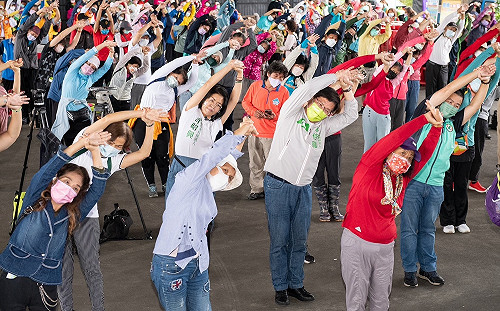 出席永和健行 林佳龍：盼新北成立運動局、攀岩納全運會