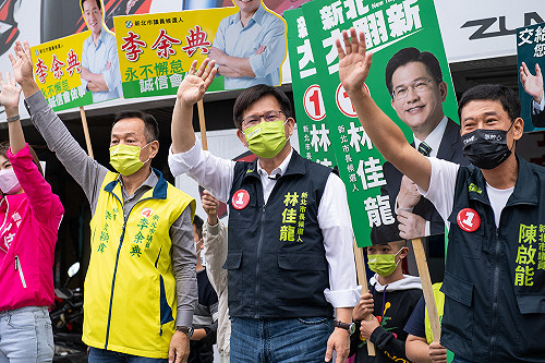 衝刺選情！林佳龍偕12戰區委員「分身」 「軍團作戰」展新北大團結